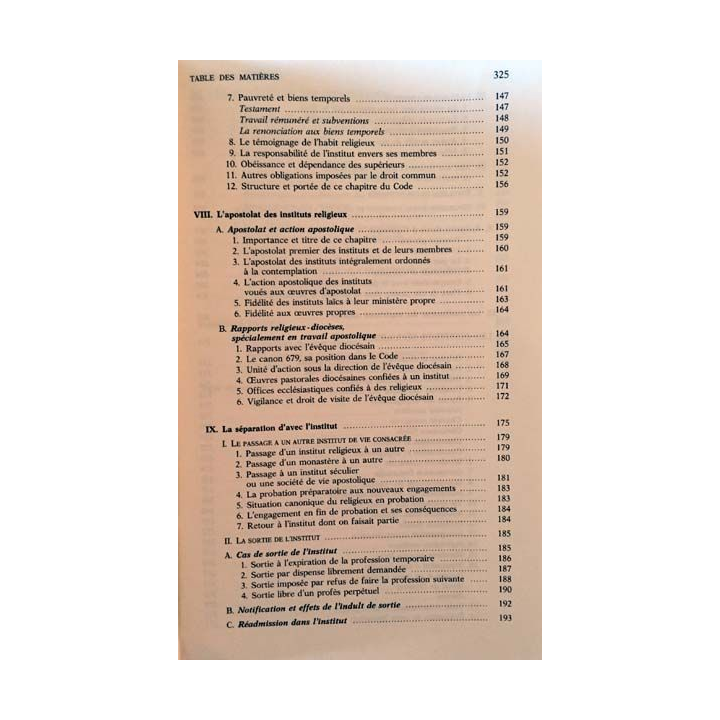 1. Le droit de la vie consacrée - commentaire des canons 607-746 de Jean Beyer aux éditions Tardy