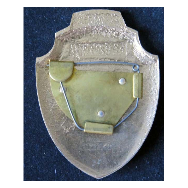 RUSSIE : insigne métallique de plaque de police de dimension 8,5 x 6,3 cm