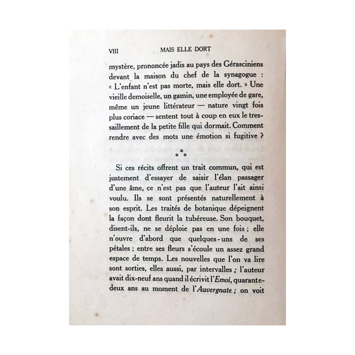 1. ...Mais elle dort de Jean Viollis aux éditions de la Madeleine 1932