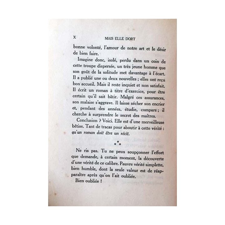 1. ...Mais elle dort de Jean Viollis aux éditions de la Madeleine 1932