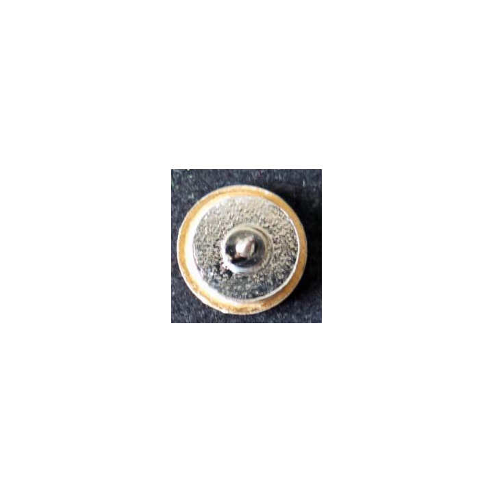 RUSSIE : pin's métallique de la musique russe de 1,5 cm de diamètre
