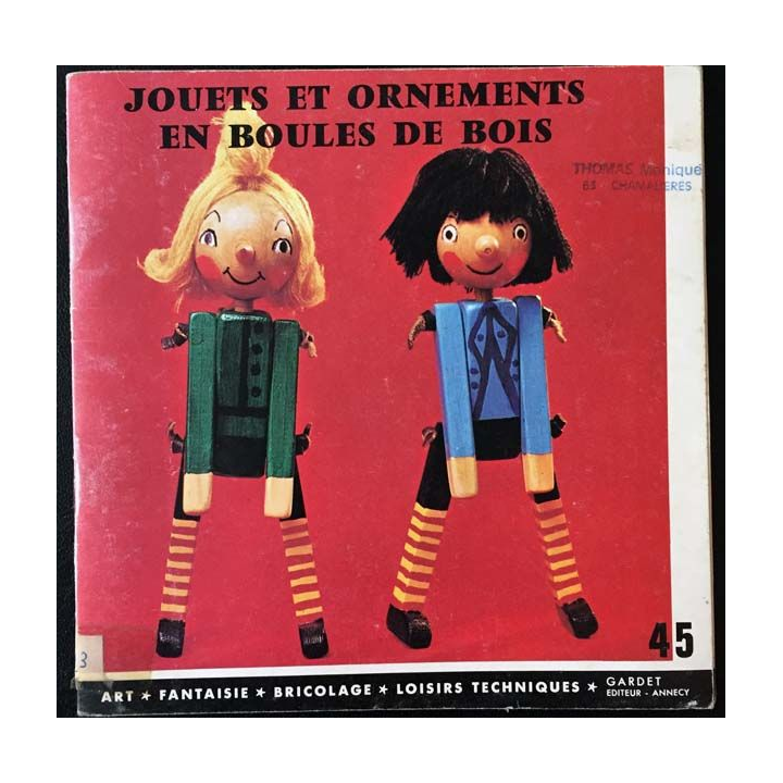 1. Jouet et ornements en boules de bois de Hermine Skomal aux éditions Gardet