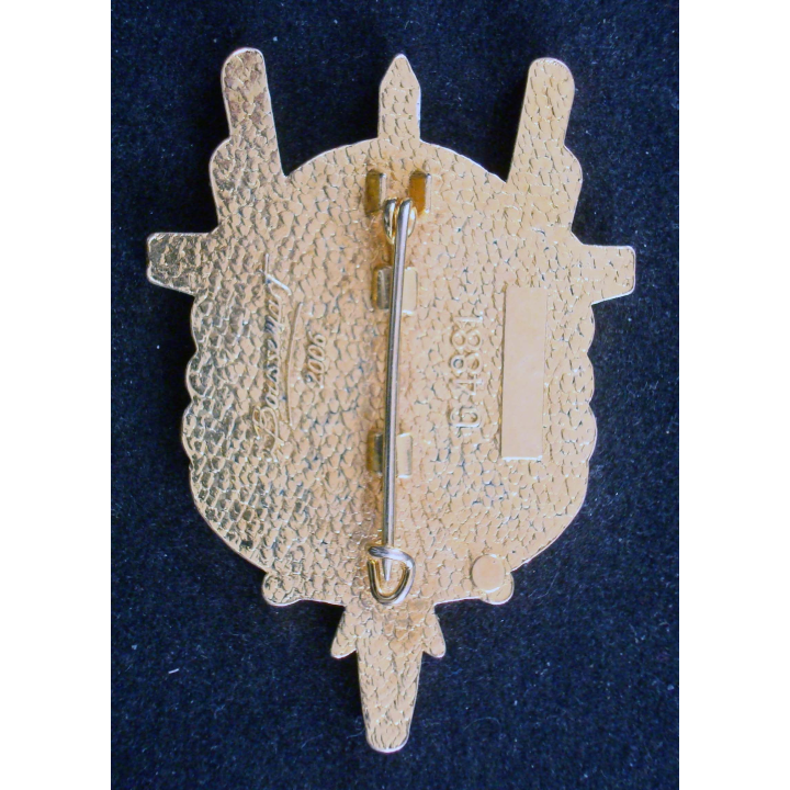EAAT RENNES: insigne de l'escadrille avions de l'armée de terre à Rennes de fabrication Boussemart G. 4881