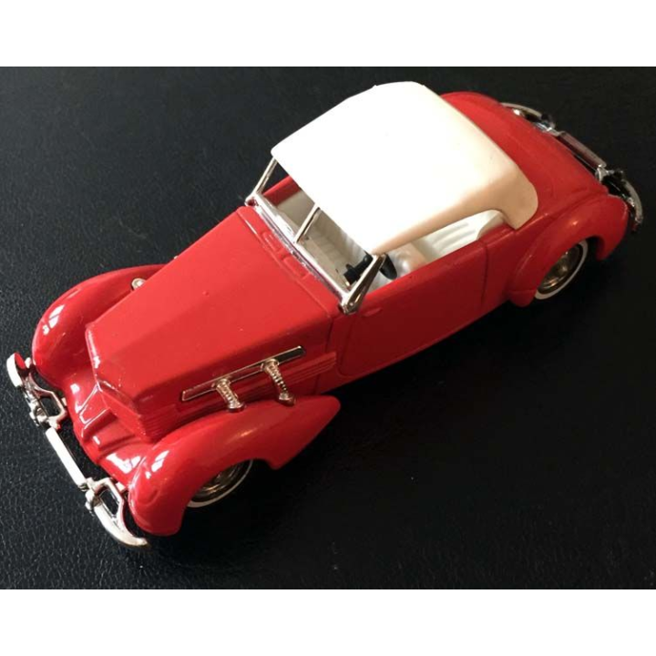 Voiture de collection : 1937 Cord 812