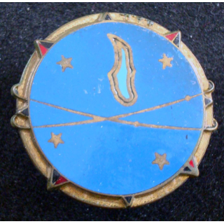 BA 185 : insigne métallique de la base aérienne 185 de Hao de fabrication Drago Paris