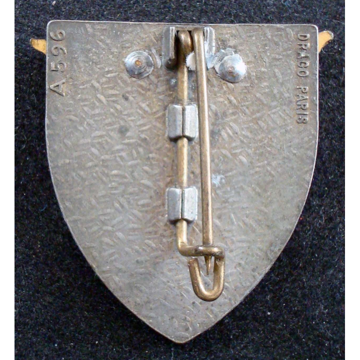 BA 116 : insigne métallique de la base aérienne 116 de Luxeuil de fabrication Drago A. 596