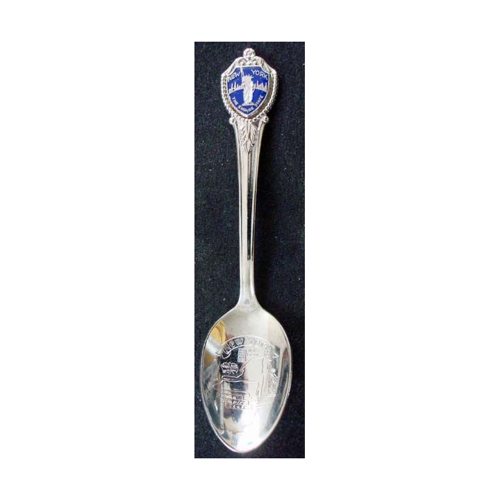PETITE CUILLERE  : petite cuillère de collection argentée de New York