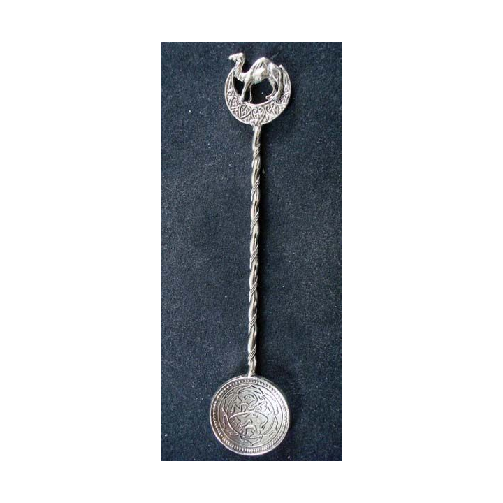PETITE CUILLERE  : petite cuillère de collection argentée avec chameau (Maroc)