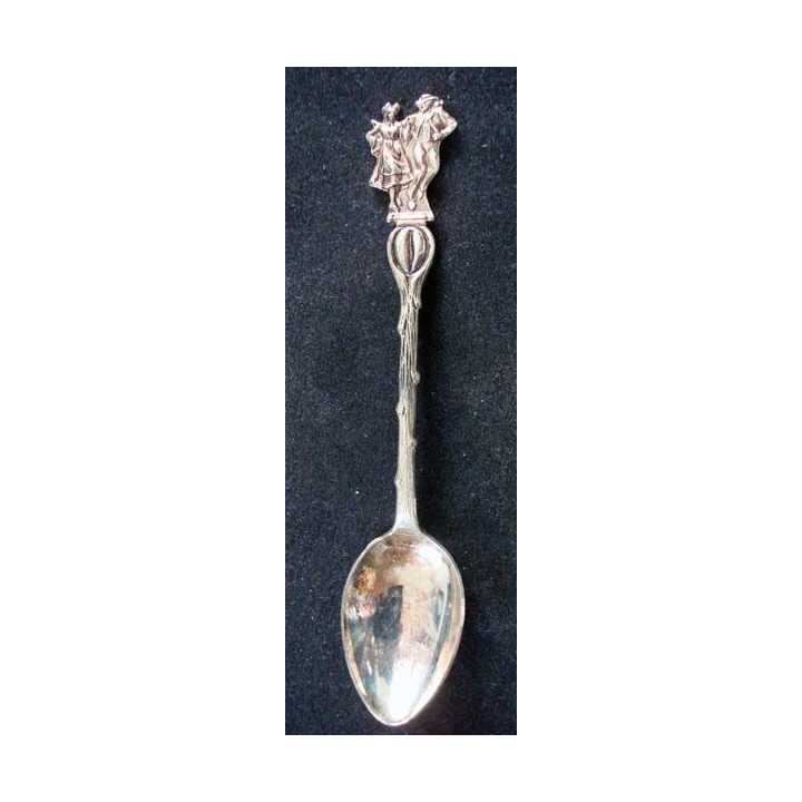 PETITE CUILLERE  : petite cuillère de collection argentée avec deux bretons