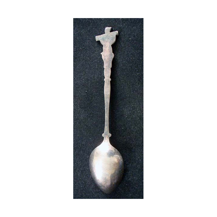 PETITE CUILLERE  : petite cuillère de collection argentée avec lutin portant une échelle