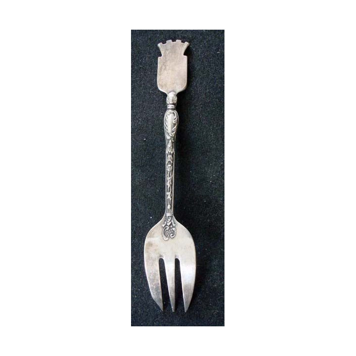 PETITE FOURCHETTE  : petite fourchette de collection argentée de Nérac