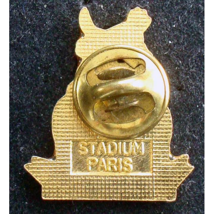 PIN'S COUP DE COEUR : Coup de coeur de fabrication Stadium Paris et de hauteur 2,3 cm