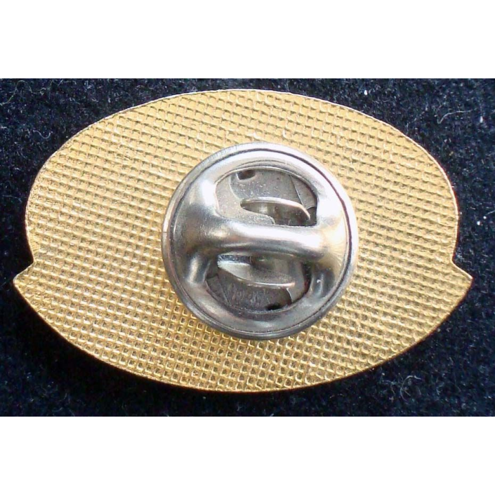 PIN'S COUP DE COEUR : Coup de coeur de fabrication Stadium Paris et de hauteur 2,3 cm