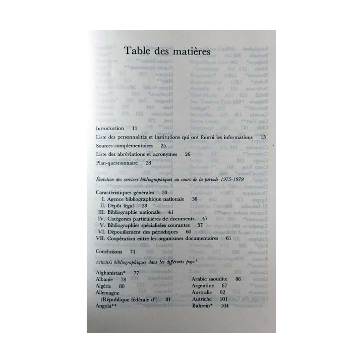 1. Les services bibliographiques dans le monde 1975-1979 de Marcelle Beaudiquez aux éditions Unesco