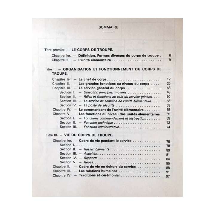 1. Règlement du service intérieur de l'Armée de Terre aux éditions Lavauzelle