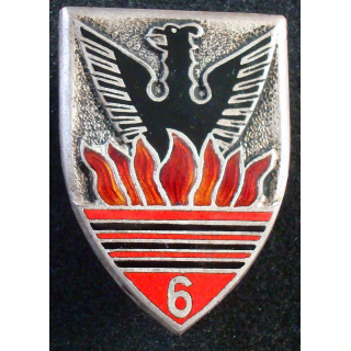 RCA : insigne du 6° régiment de chasseurs d'Afrique en émail de fabrication Drago Paris H. 157