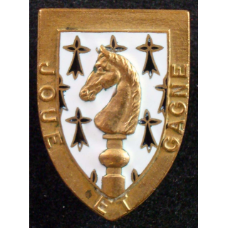 12° GRCA : insigne du 12° groupe de reconnaissance de corps d'armée en émail 
