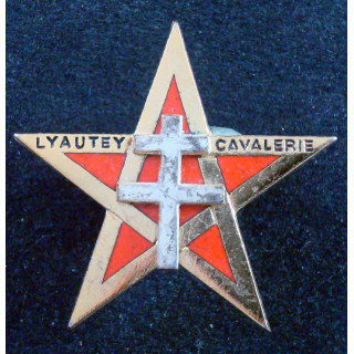 1° RS : insigne métallique du 1° régiment de spahis de fabrication Drago G. 1627