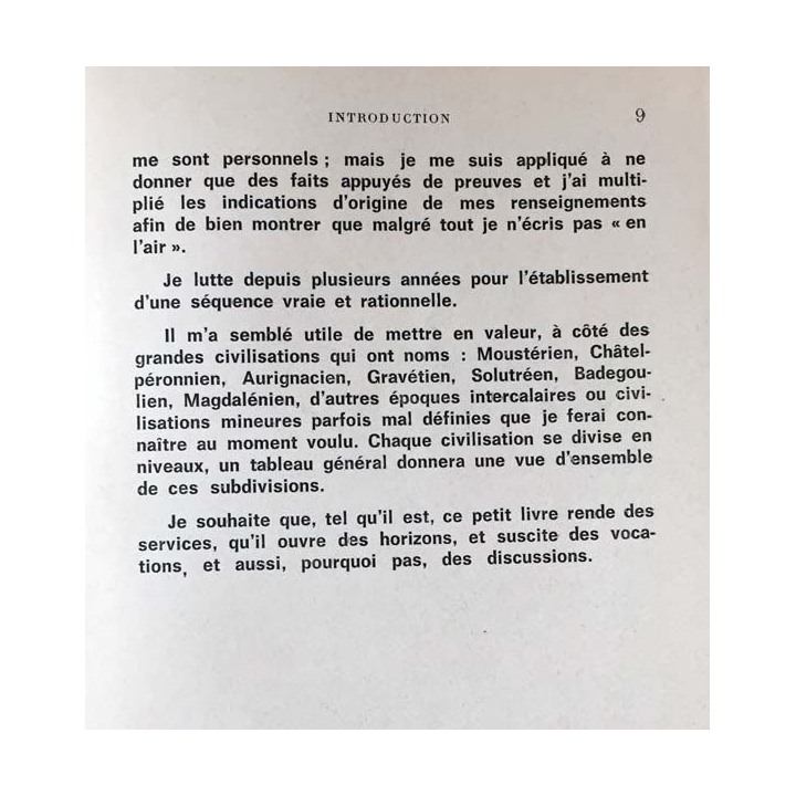 1. Comment vivait l'homme des cavernes à l'age du renne par le Docteur André Cheminer aux éditions Robert Arnoux
