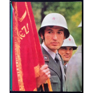 1. Forces armées de la République Socialiste Fédérative de Yougoslavie publié par la maison d'édition et de presse