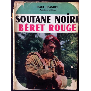 1. Soutane noire et béret rouge de Paul Jeandel aux éditions de la Pensée moderne
