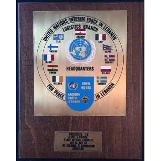 Plaque de la logistique de l'UNIFIL au LIBAN remise au Lieutenant colonel Joël Kaigre Sept 91 - Oct 92