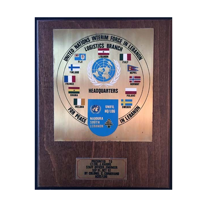 Plaque de la logistique de l'UNIFIL au LIBAN remise au Lieutenant colonel Joël Kaigre Sept 91 - Oct 92