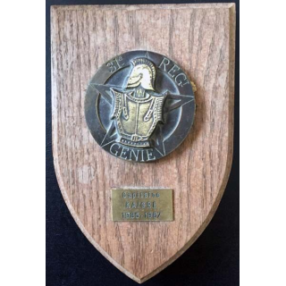 Plaque du 31e régiment du Génie remise au capitaine Kaigre 1985-1987