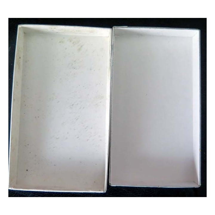 LOT DE 10 boites de médailles blanches ou bleues 
