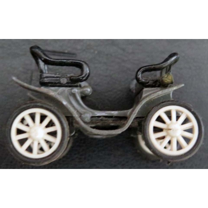 VIS A VIS : voiture de collection Dedion Bouton 1900 dans l'état