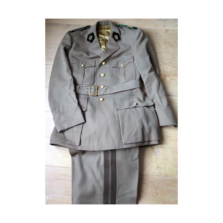 MILITARIA : tenue jaspée complète (veste et pantalon) de Capitaine pharmacien des années 1950  