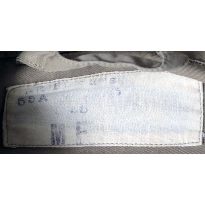 MILITARIA : combinaison anti "G" de pilote de l'aéronavale couleur sable ayant appartenu au Lieutenant de vaisseau Léo... 