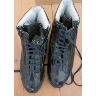 MILITARIA : bottines de saut parfait é