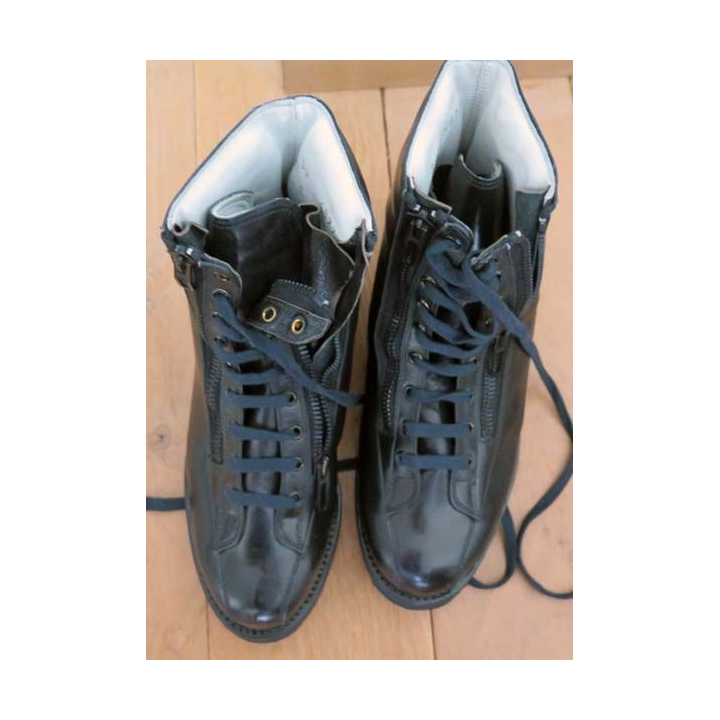 MILITARIA : bottines de saut parfait é