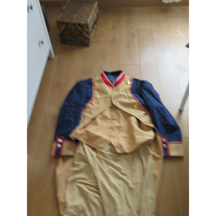 MILITARIA : reproduction d'une tenue com