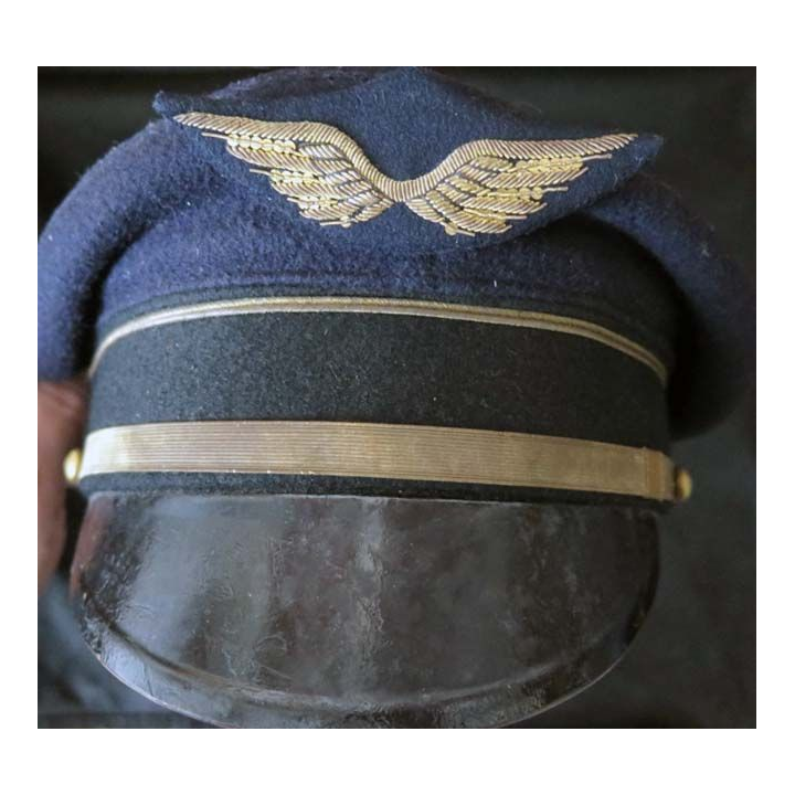 MILITARIA : vieille casquette ancienne de sergent de l'armée de l'air taille 57 avec insigne en cannetille