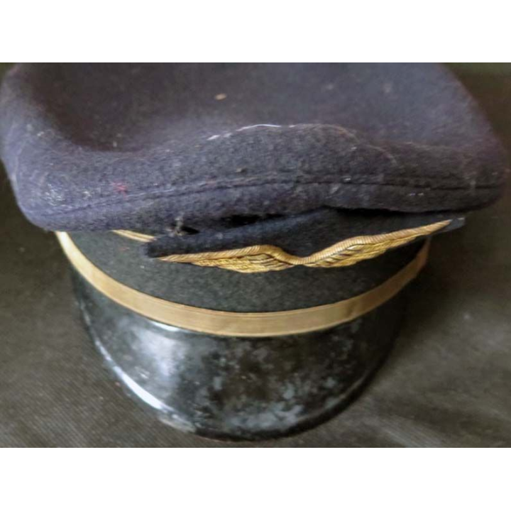 MILITARIA : vieille casquette ancienne de sergent de l'armée de l'air taille 57 avec insigne en cannetille