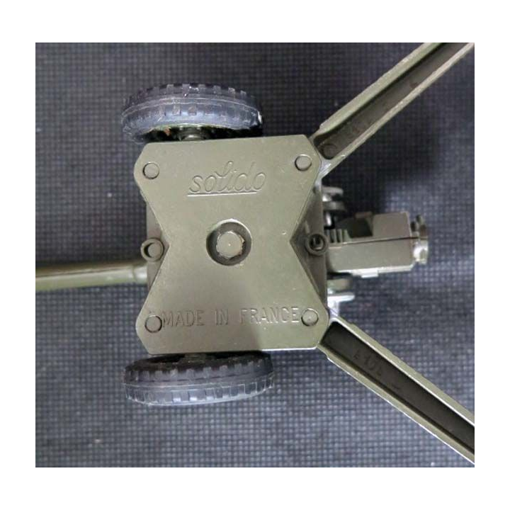 Canon de 105 mm tracté de fabrication Solido avec manque embout bouche canon 