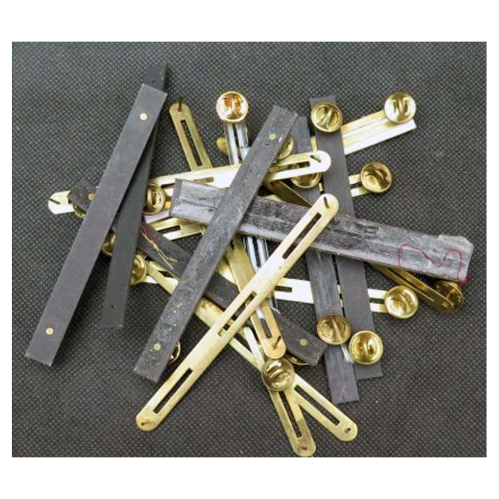lot de 16 tiges pour 3 décorations de longueur 10,5 cm dont 9 ont les attaches pin's complètes