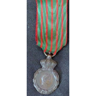 FRANCE : médaille de Sainte Hélène Napoléon Bonaparte 8 mai 1821 campagnes de 1792 à 1815 (2
