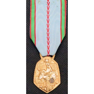 FRANCE : médaille commémorative de la guerre 1939-1945 en bronze
