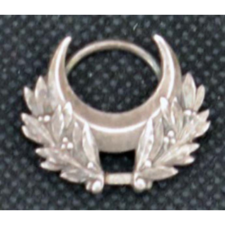 FRANCE : bélière de la médaille commémorayive du Maroc en métal argenté