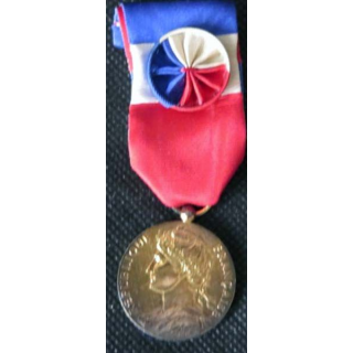 FRANCE : médaille du travail du mi