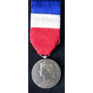 FRANCE : médaille du travail du mi