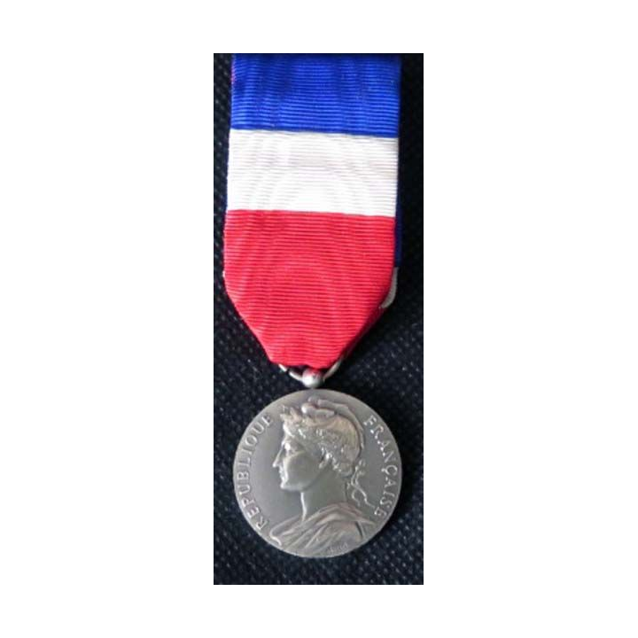 FRANCE : médaille du travail du mi