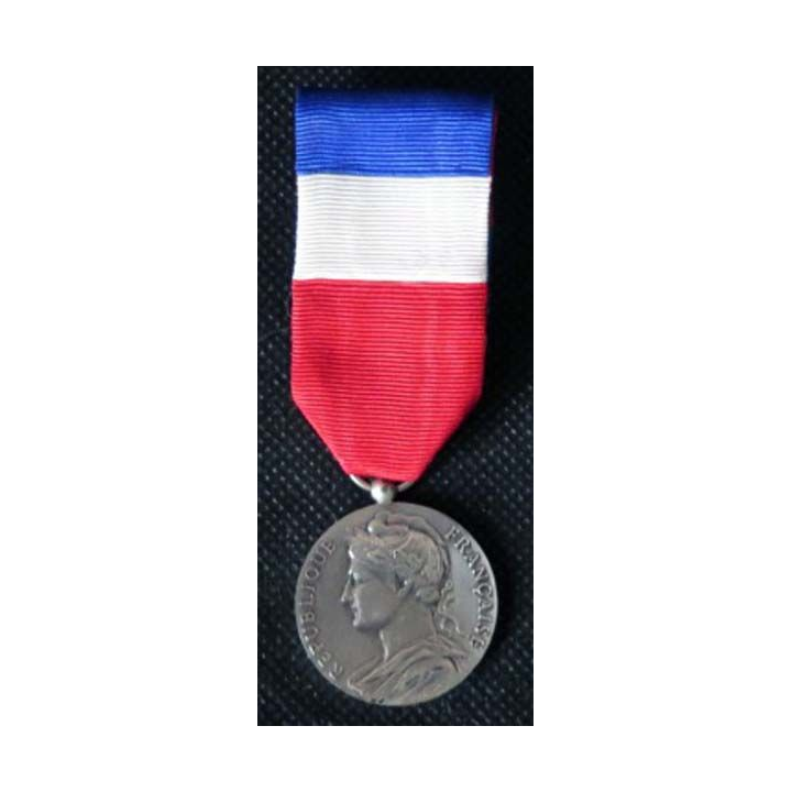 FRANCE : médaille ite