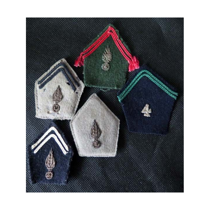 MILITARIA : insigne tissu de 5 insigne de col anciens tous en canetille 