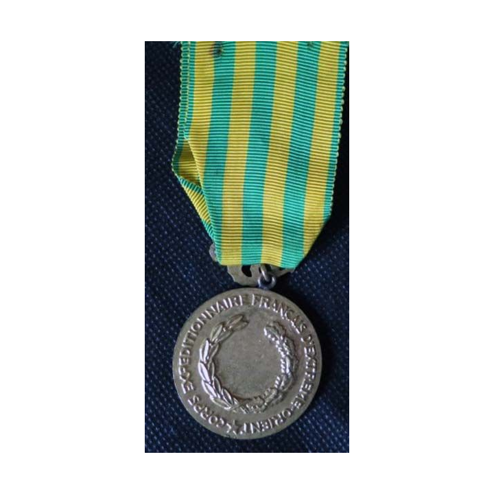 France : médaille commémorative d'Indochine en métal doré brillant