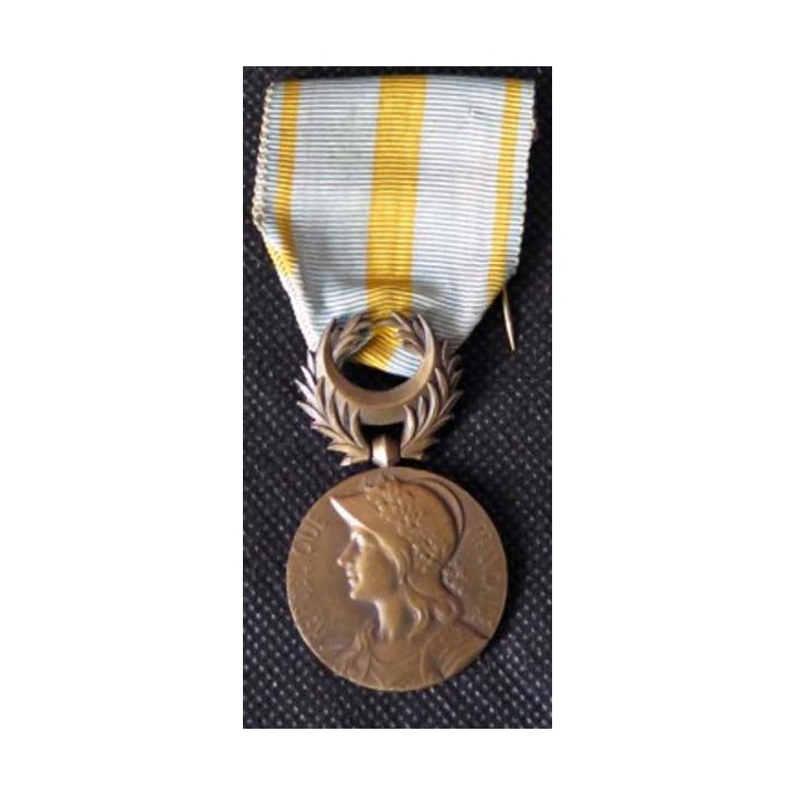 FRANCE : médaille commémorative d'Orient en bronze de module 3 cm de diamètre