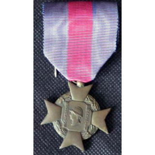 FRANCE : croix des services militaires volontaires en bronze